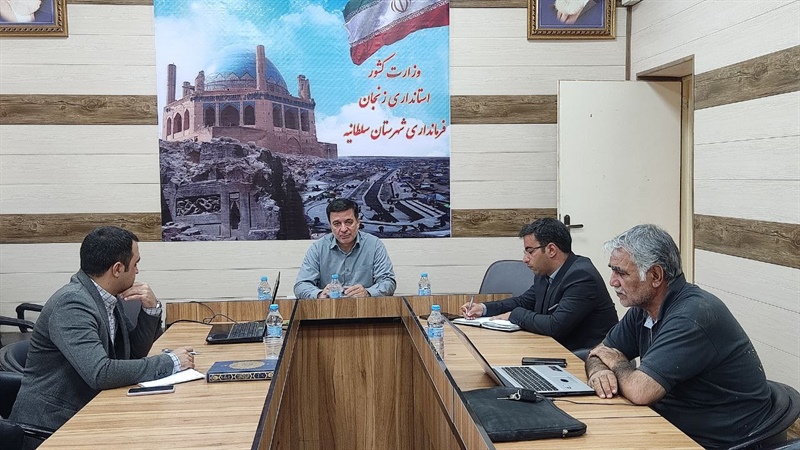 جلسه بررسی طرح درختکاری مسیر ورودی شهر