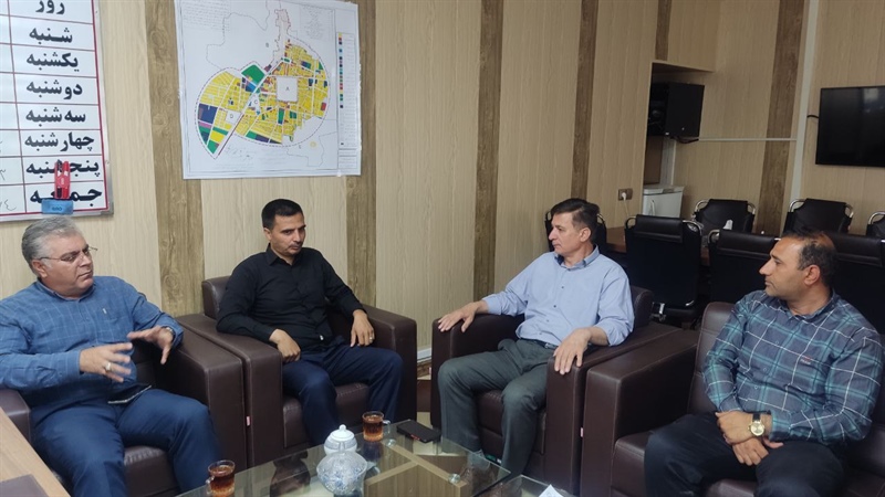 دیدار و گفت‌وگو مهندس سرمستی معاون حفاظت منابع آب استان با مهندس براتی فرماندار شهرستان سلطانیه