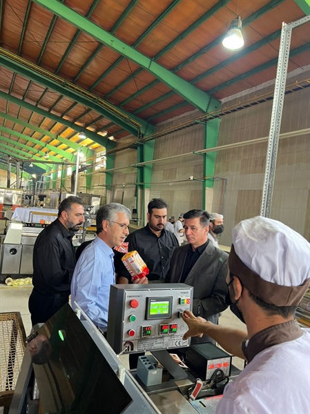 بازدید مهندس براتی فرماندار شهرستان سلطانیه از کارخانه کیان گرم نان