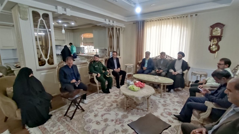 دیدار  با خانواده شهید والامقام رسول کلانتری بمناسبت هفته دولت