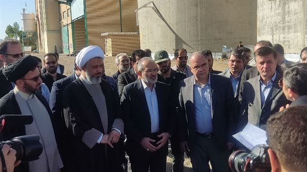 آیین کلنگ زنی آغاز عملیات اجرایی احداث سیلوی ۱۵ هزار تنی کارخانه گل آرد زاگرس شهرستان سلطانیه