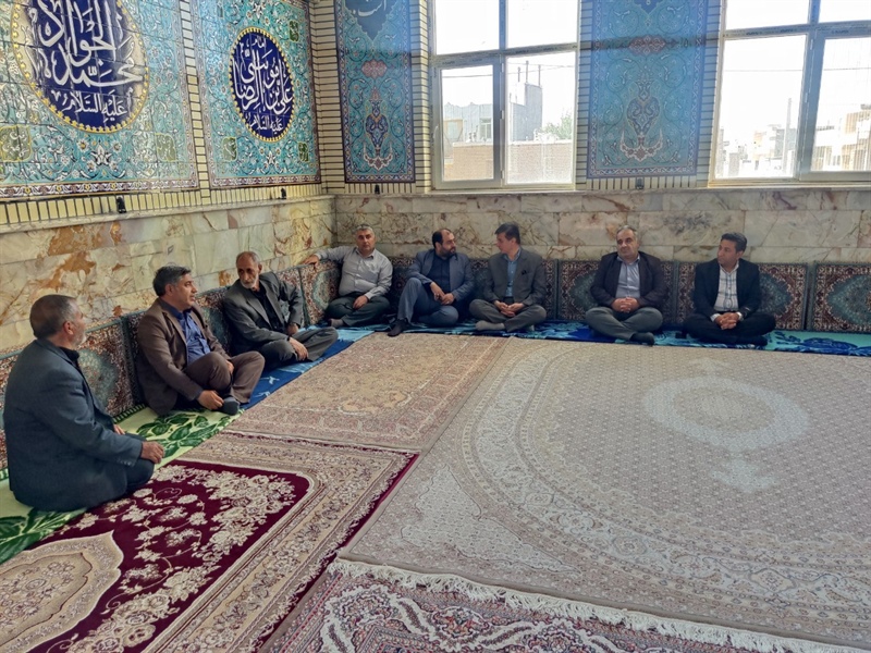 نشست صمیمی مهندس براتی با معتمدین روستای خیرآباد