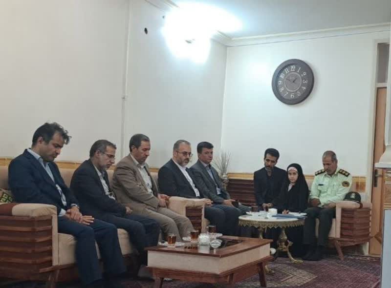دیدار با خانواده شهید امنیت اقتصادی سرگرد مهدی هادی