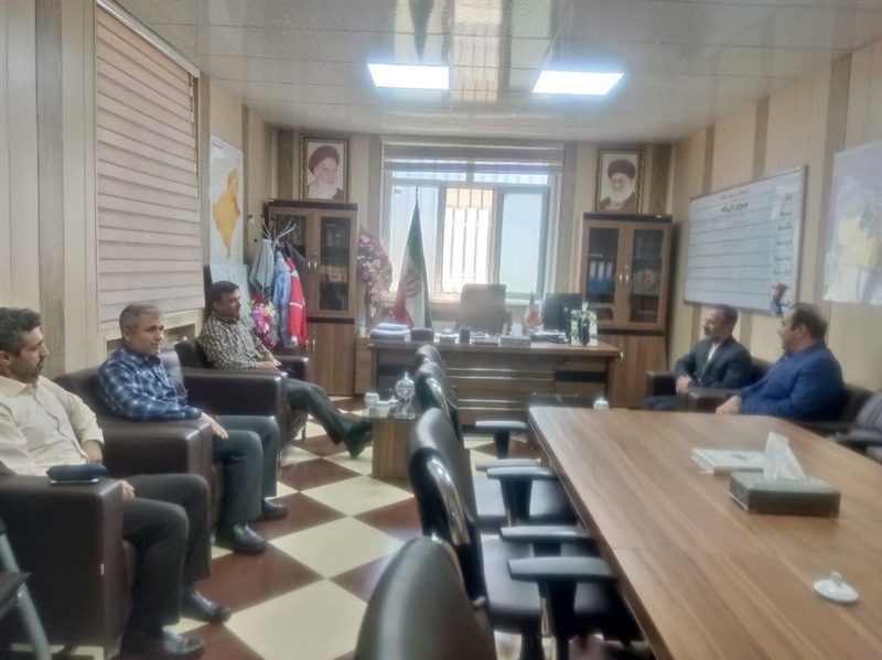 دیدار معاون برنامه‌ریزی و امور اقتصادی اداره کل جهاد کشاورزی استان با مهندس براتی  فرماندار سلطانیه