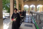 عطر افشانی و گل باران مزار شهدای گمنام سلطانیه