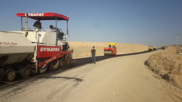 آغاز اجرای پروژه آسفالت راه مواصلاتی روستای #باغلوجه_بیات   👈پیام توسعه آبادی @P_T_Abadi