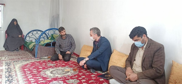 🔹دیدار حقیقی بخشدار مرکزی زنجان با مادر بزرگوار شهید والامقام اشرفعلی مصطفوی در روستای اسفجین به مناسبت ایام الله دهه مبارک فجر   👈پیام توسعه آبادی @P_T_Abadi