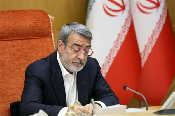 در ابلاغیه ای خطاب به فرمانداران و بخشداران؛  وزیر کشور دستور شروع انتخابات شوراهای اسلامی شهر و روستا را صادر کرد