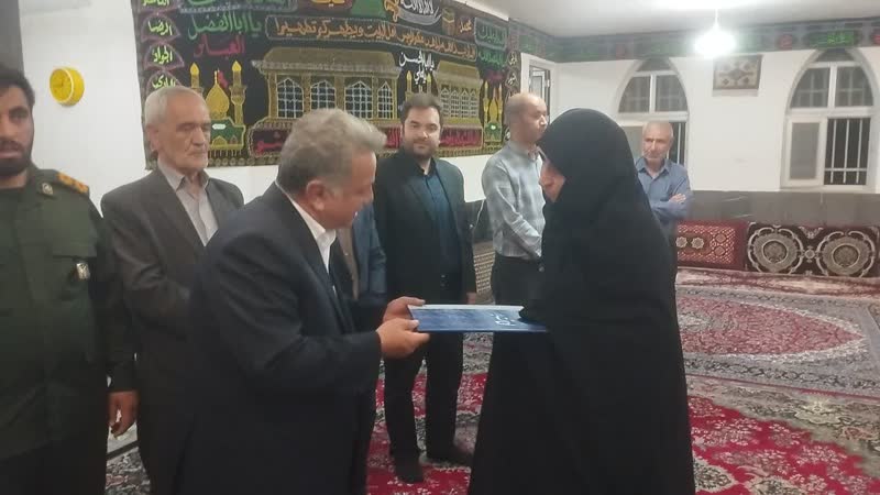 حضور بخشدارمرکزی زنجان به همراه فرماندار و نماینده مردم زنجان و طارم در مجلس شورای اسلامی در یادواره شهدای روستای پایین کوه