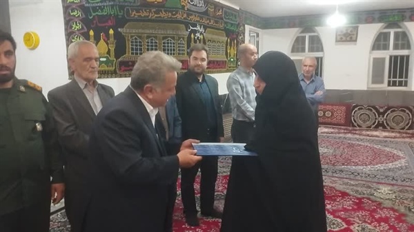 حضور بخشدارمرکزی زنجان به همراه فرماندار و نماینده مردم زنجان و طارم در مجلس شورای اسلامی در یادواره شهدای روستای پایین کوه