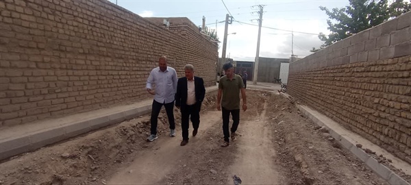 حضور مهندس رستمی بخشدار مرکزی زنجان در روستای کناوند
