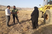 بازدید بخشدار زنجانرود از ماشین آلات شرکت تعاونی دهیاران بخش