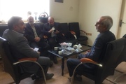 دیدار صمیمی بیات بخشدار زنجانرود با ریش سفیدان روستای مهر آباد