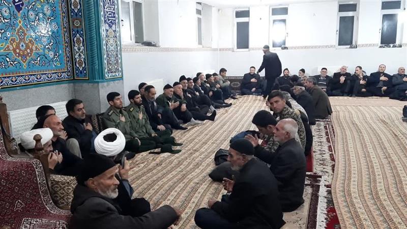 حضور مدیر کل محترم امور روستایی استانداری زنجان بهمراه بیات بخشدار زنجانرود در مسجد روستای میرجان