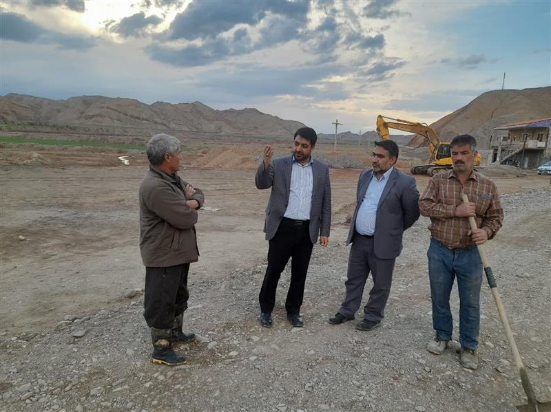 بازدید حسینی راد معاون محترم سیاسی ، امنیتی و اجتماعی فرمانداری شهرستان زنجان بهمراه بیات بخشدار زنجانرود از روستای چپر