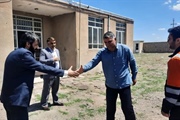 حضور بیات بخشدار زنجانرود در مدرسه روستای اسفناج به مناسبت تبریک...