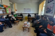 حضور بیات بخشدار زنجانرود در مدرسه روستای قاهران به مناسبت تبریک...