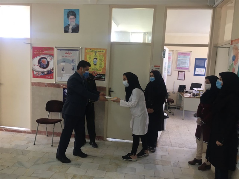تجلیل و قدردانی از زحمات کادر درمانی مرکز خدمات جامع سلامت روستای سهرین