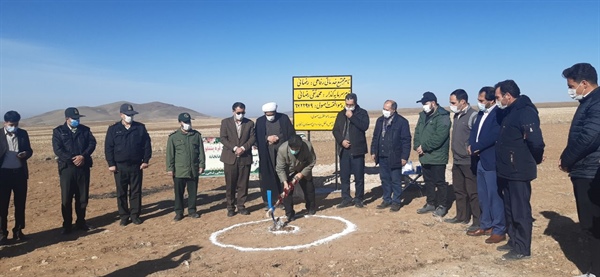 همزمان با دهه مبارک فجر مراسم کلنگ زنی اولین جایگاه سوخت و مجتمع خدماتی رفاهی بخش