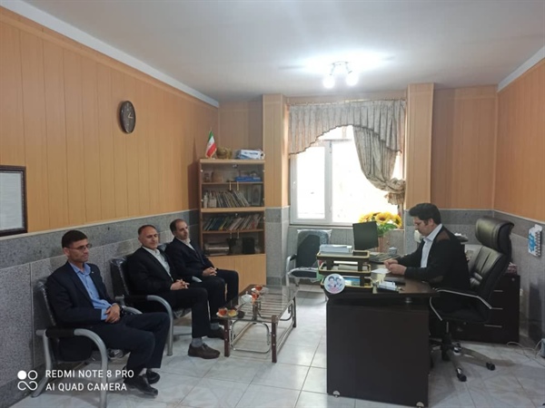 دیدار رئیس آموزش وپرورش وپرورش بخش بزینه رود به همراه کارکنان  بخشدار جدید بخش بزینه رود