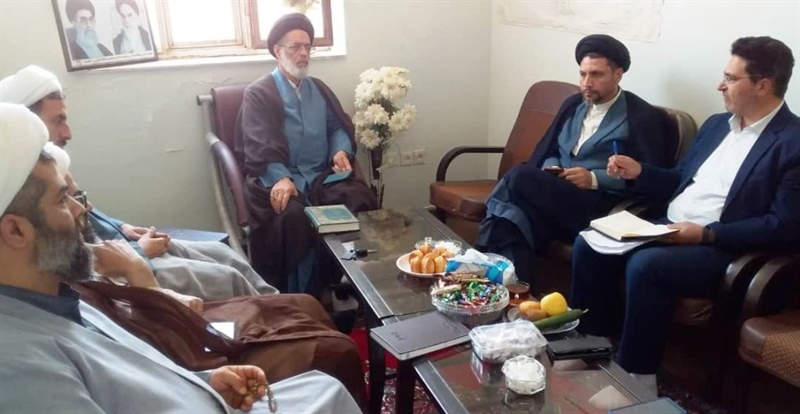 نشست ائمه جمعه شهرستان وبخشدار بزینه رود