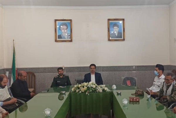 دیدار فرمانده حوزه بسیج امام صادق (ع) شهر زرین رود ومسئول قرارگاه های جهادی فعال در بخش به همراه مسئولین قرارگاه جهادی پایگاه های بسیج شهر زرین رود  با بخشدار بزینه رود به مناسبت هفته دولت