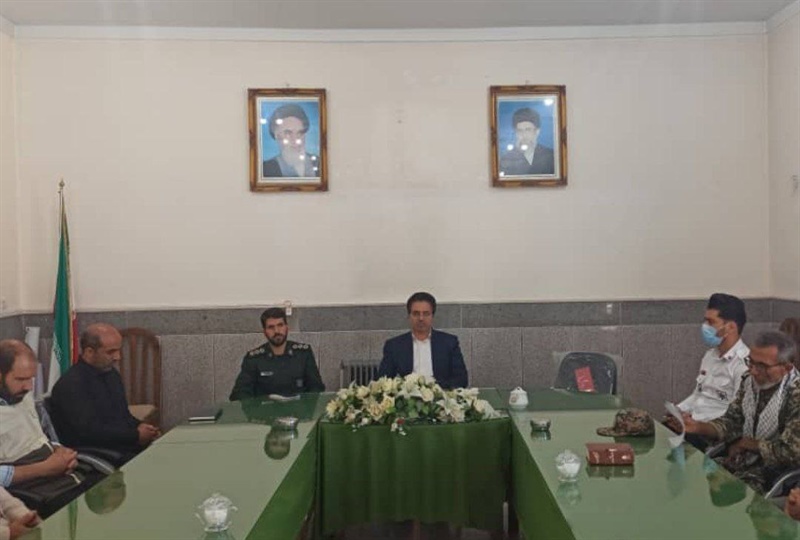 دیدار فرمانده حوزه بسیج امام صادق (ع) شهر زرین رود ومسئول قرارگاه های جهادی فعال در بخش به همراه مسئولین قرارگاه جهادی پایگاه های بسیج شهر زرین رود  با بخشدار بزینه رود به مناسبت هفته دولت