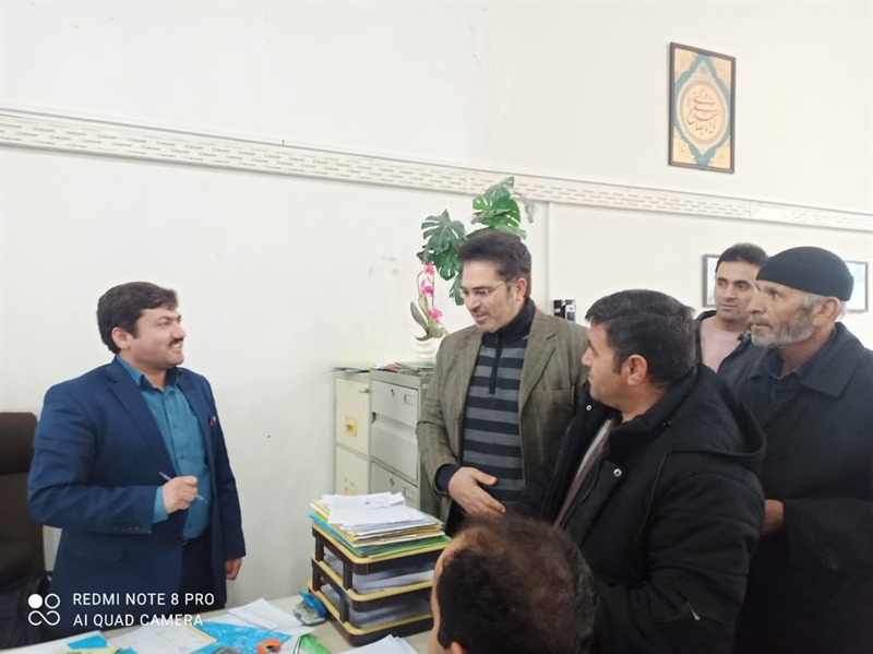 مهندس کریمی از بانکهای شهر زرین رود بازدید کرد