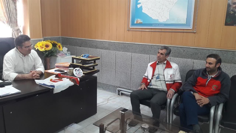 نشست رئیس هلال احمر شهرستان خدابنده با بخشداربزینه رود
