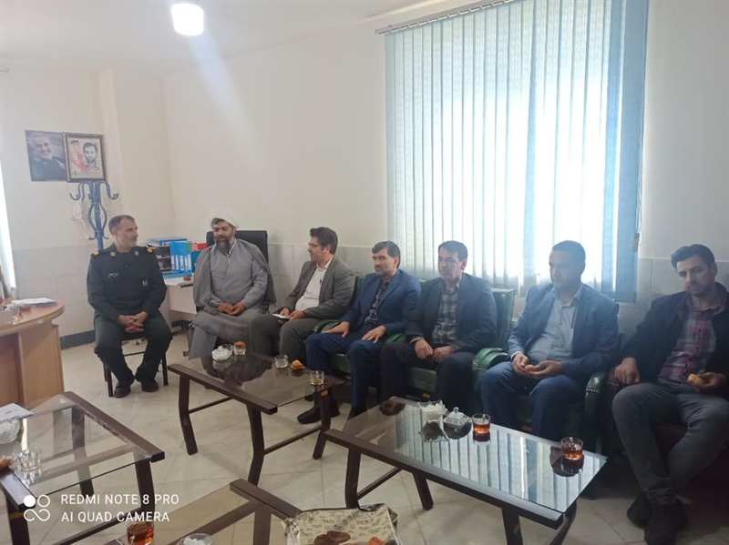 تقدیر از شهردار زرین رود به مناسبت روز شهردار
