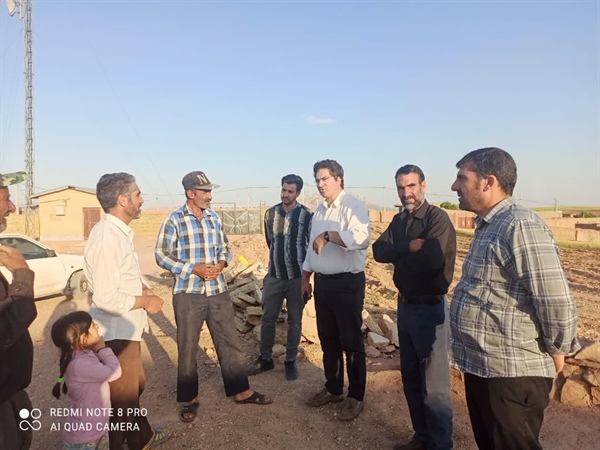 بخشدار از شبکه گازرسانی روستاهای اردهین  وقره کهریز بازدید نمودند