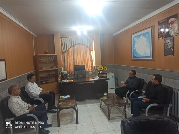 نشست صمیمی معاون سیاسی، امنیتی واجتماعی فرمانداری شهرستان خدابنده با بخشدار بزینه رود