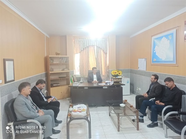 دیدار رئیس ومعاونان اداره آموزش وپرورش منطقه بزینه رود به مناسبت هفته دولت
