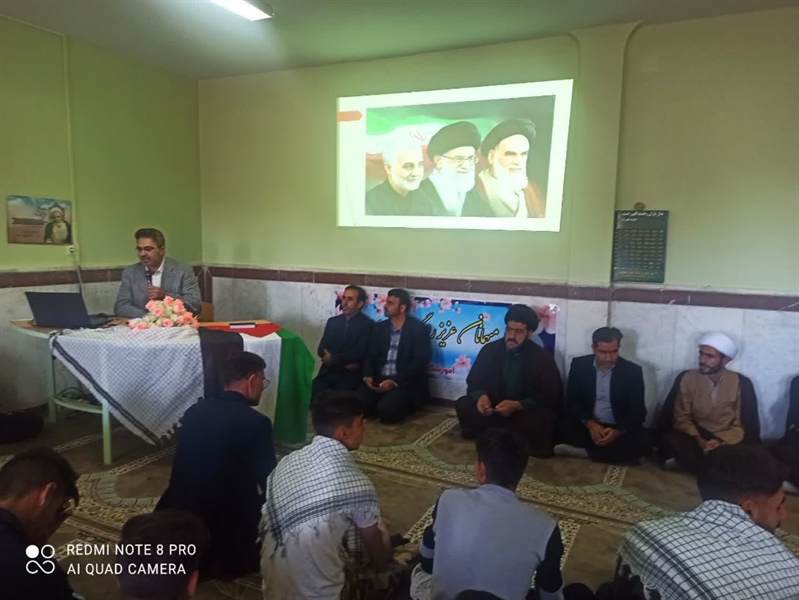 یادواره شهدا وافتتاح المپیاد درون مدرسه ای در مدرسه علم وصنعت شهر زرین رود برگزارشد.