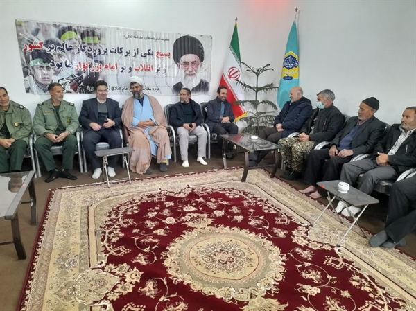 دیدار با حجت الاسلام والمسلمین اصلانی امام جمعه شهر زرین رود به مناسبت هفته بسیج