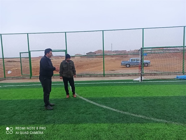 بخشدار بزینه رود از زمین چمن وجدول گذاری معابر روستای قشقجه بازدید نمودند