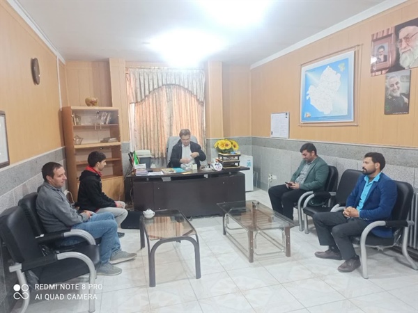 نشست تعدادی از اعضای شوراهای اسلامی ودهیاران با بخشدار بزینه رود