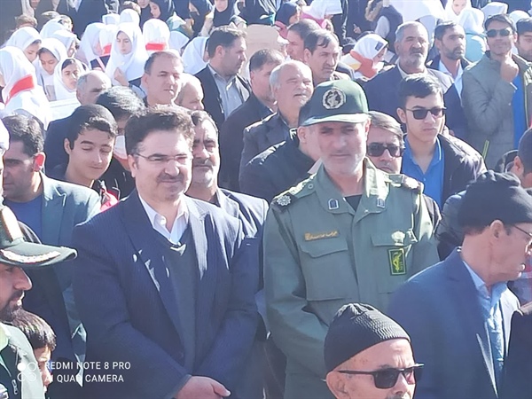 راهپیمایی باشکوه 22 بهمن توسط مردم انقلابی شهر زرین رود وبخش بزینه رود برگزار شد