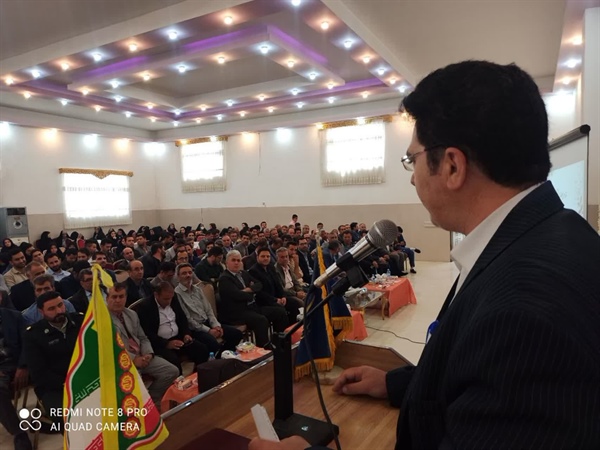 مراسم جشن بزرگ وتجلیل وتقدیر از معلمان وفرهنگیان بخش بزینه رود به مناسبت روز وهفته گرامیداشت معلم برگزار شد.