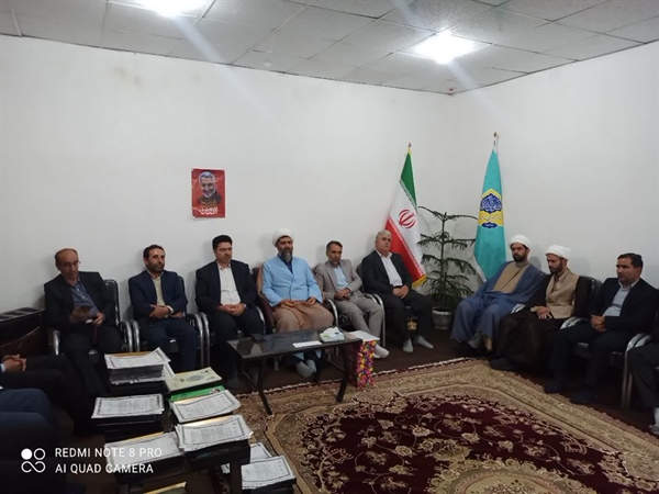 دیدار با امام جمعه بخش بزینه رود به مناسبت روز وهفته بزرگداشت مقام معلم وتجلیل وتقدیر از معلمین فعال در حوزه فرهنگی