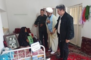 حضور در منزل مادر مکرمه شهید نقی خانلو در روستای بزین