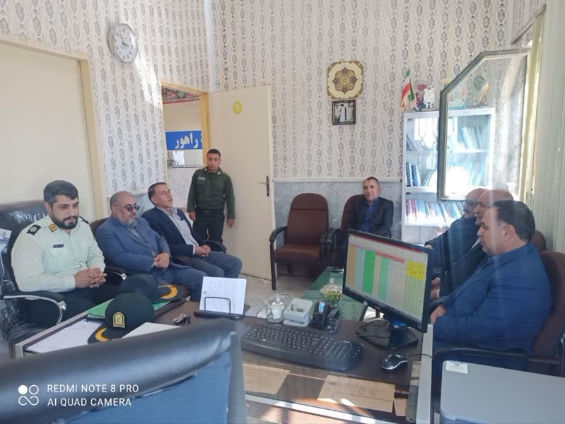 حضور بخشدار بزینه‌رود در کلانتری ۱۳ شهر زرین‌رود به مناسبت هفته فراجا
