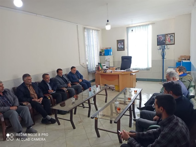 دیدار بخشدار بزینه‌رود با شهردار و کارکنان شهرداری زرین‌رود
