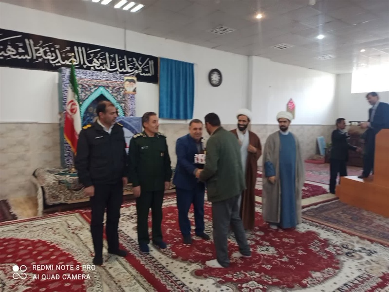 حضور بخشدار زرین‌رود در نماز جمعه شهر زرین‌رود