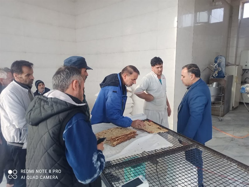 بازدید صبحگاهی بخشدار بزینه‌رود از نانوایان سطح شهر