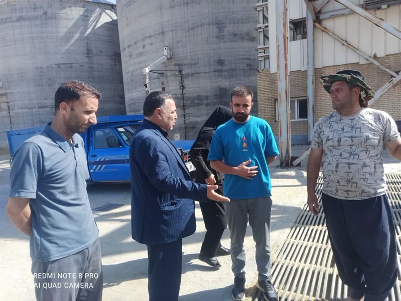 بازدید بخشدار بزینه‌رود از مرکز خرید گندم (سیلوی) روستای داشبلاغ