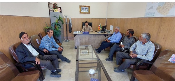 جلسه بخشدار افشار با اهالی روستای چقلوی علیا