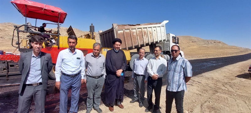 بازدید از پروژه آسفالت ریزی مسیر روستای باغلوجه