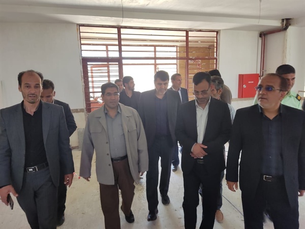 بازدید از مدرسه 12 کلاسه شهر گرماب