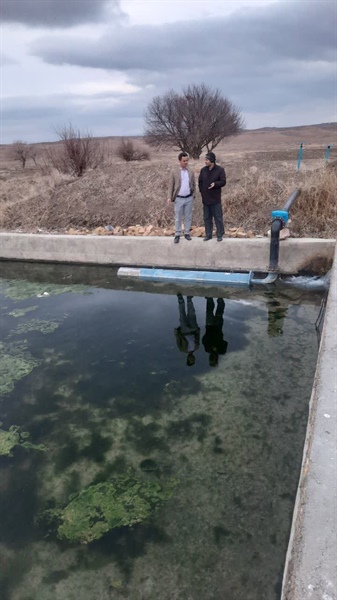 بازدید بخشدار افشار از آبیاری تحت فشار روستای سوله